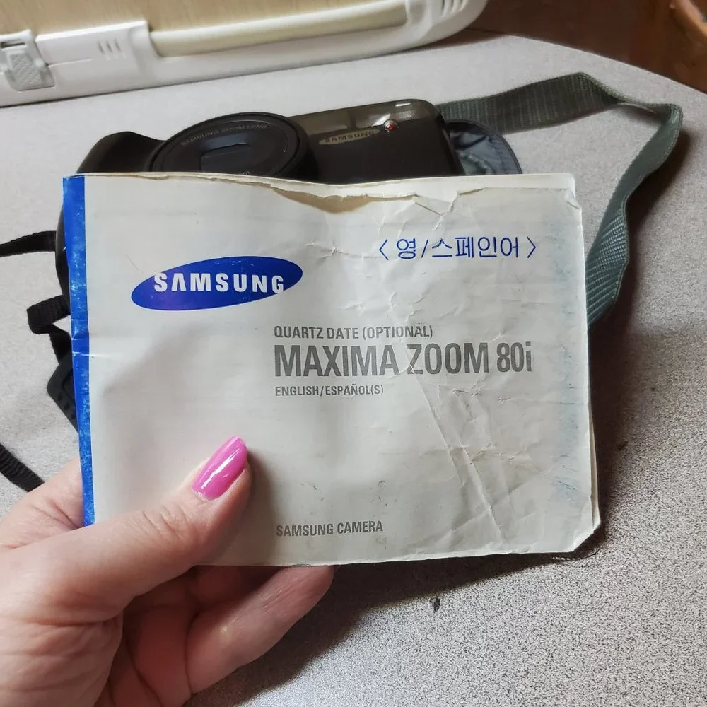 Samsung Maxima Zoom 80i Point & Shoot 35mm Film Camera (Case & Manual Included)